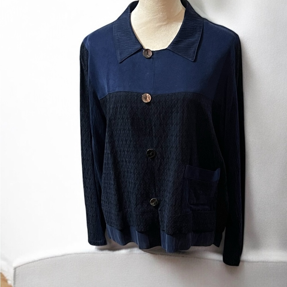 Chico's Blue Blouse with Classic Collar and Relaxed Fit